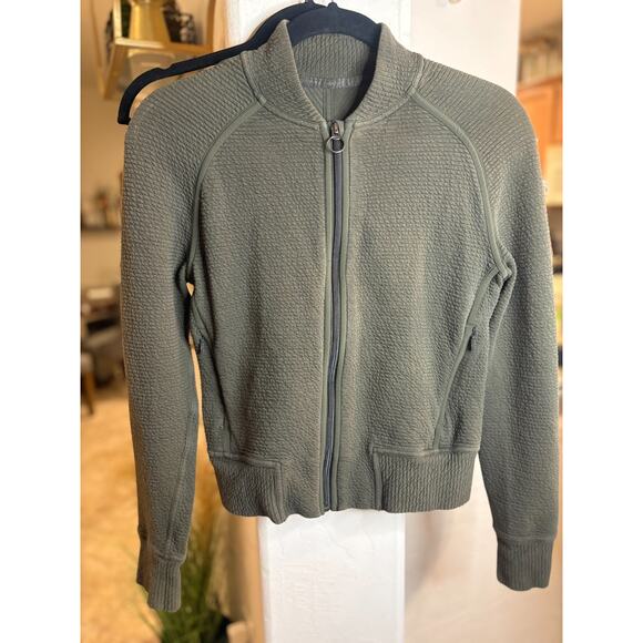 Lululemon On Repeat Olive Green Bomber Jacket Size 4 - Picture 2 of 5